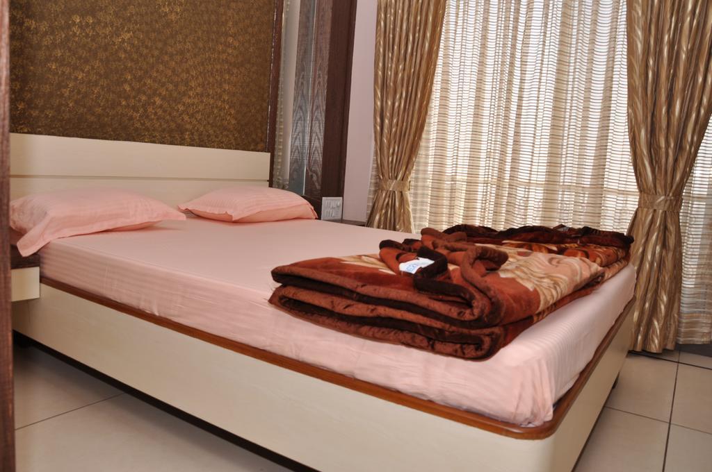 Raval Bunglow Hotel Panchgani Exterior photo